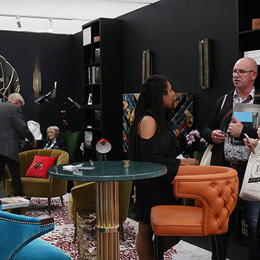 For BRABBU, the DECOREX promises to be the most exciting ever. It is the stage that will reunite the brand’s novelties, the best sellers and the most wanted by the Press. A cosmopolitan, cozy and fierce ambiance that totally reflects the brand’s mission.